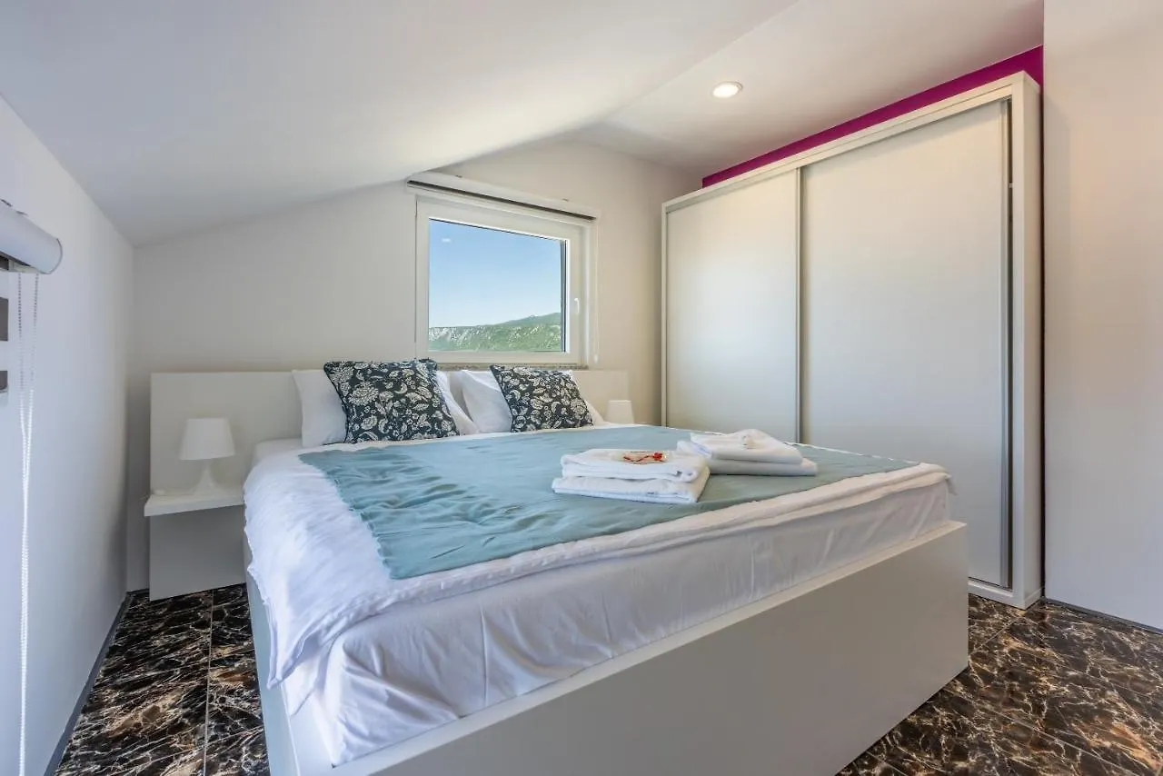 Happynest Apartment Novi Vinodolski