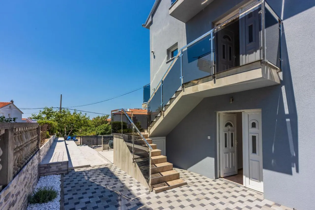 Happynest Apartment Novi Vinodolski 0*,